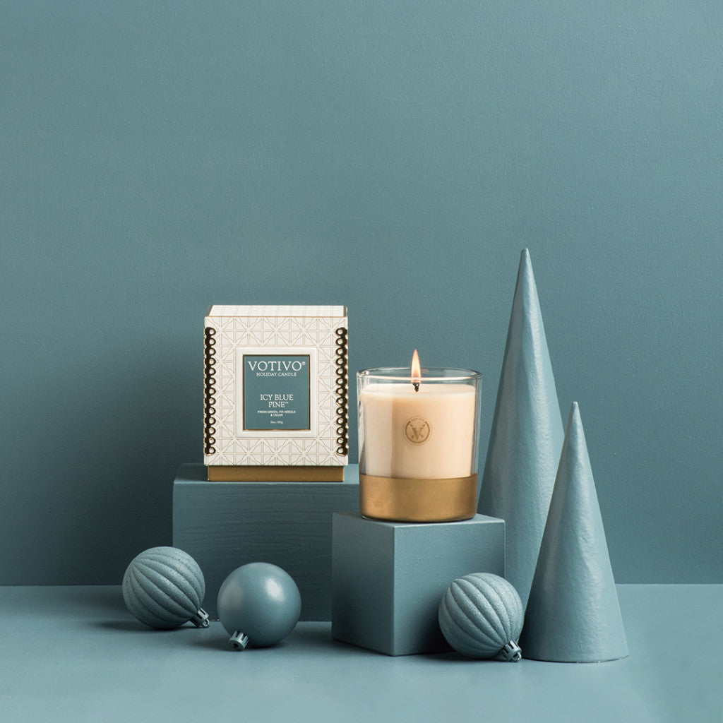 Icy Blue Pine 10 oz. Holiday Candle