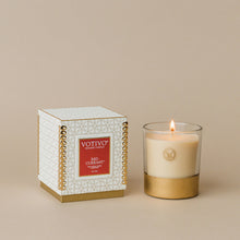 Load image into Gallery viewer, Holiday 10oz Candle-Red Currant
